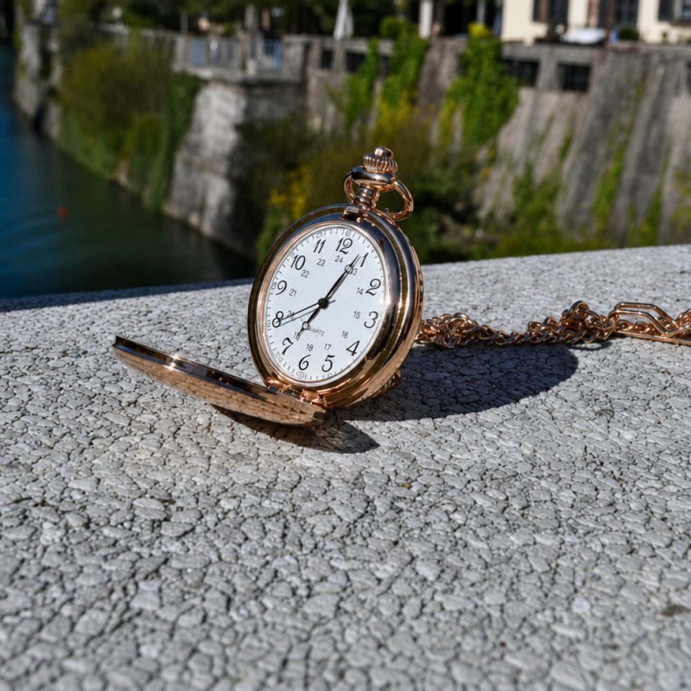 Baterijska žepna ura – rose gold
